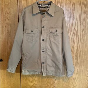 St. John's Bay Men's Khaki Shirt Jacket. Size Large. Fully lined.